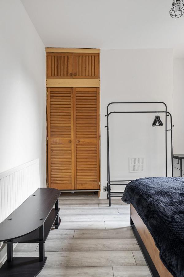 Apartment Beautifully Modern 2-bed W/garden