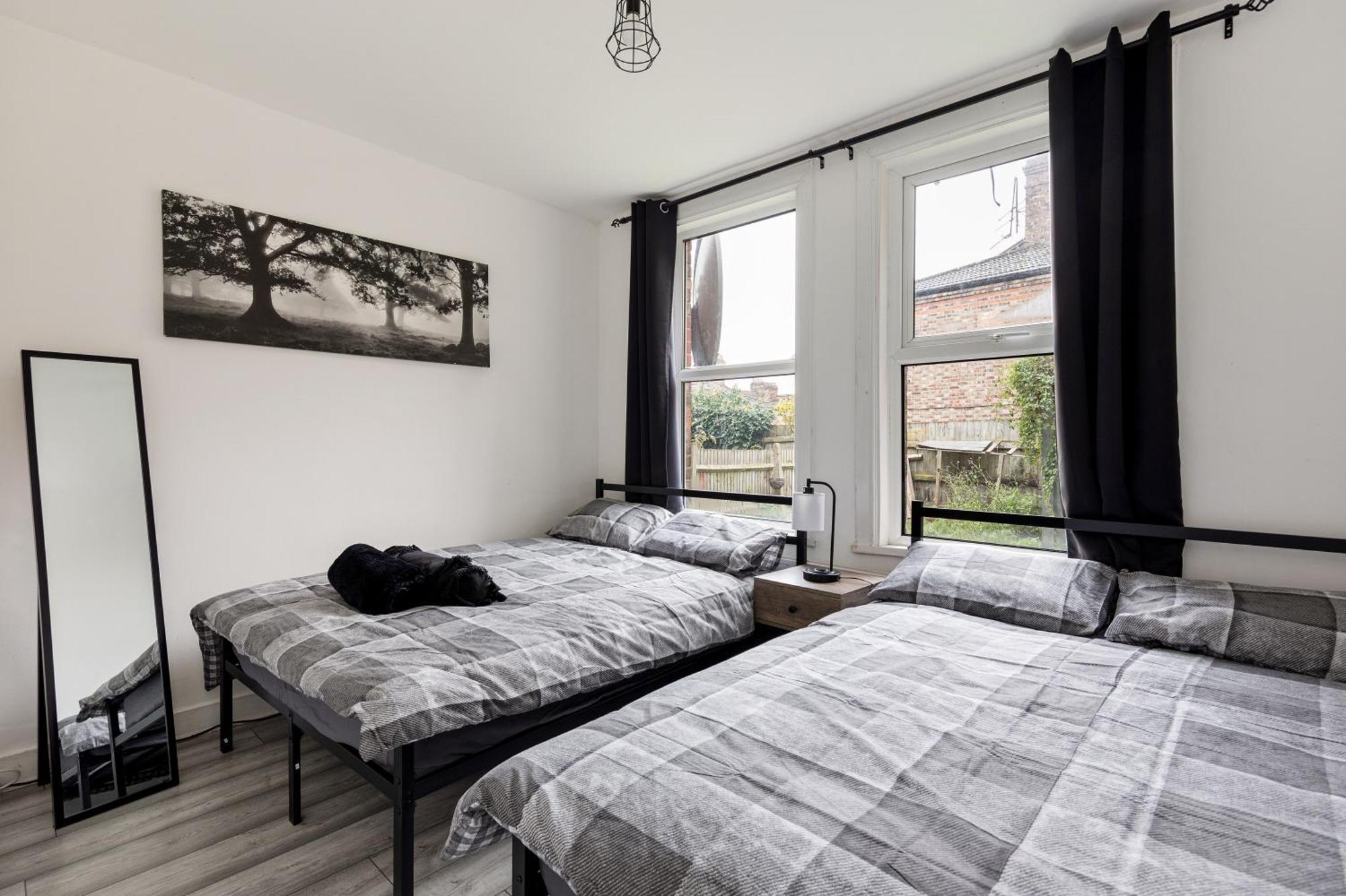 Apartment Beautifully Modern 2-bed W/garden London